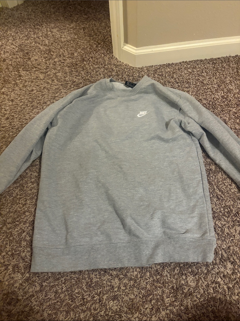 Nike Men's Heather Light Gray Crewneck Sweatshirt